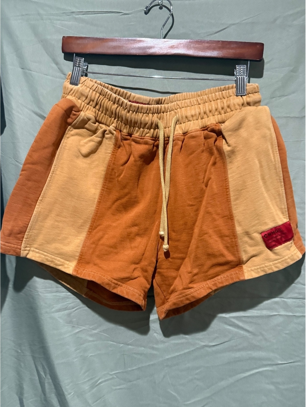 CHNGE tan colorblock shorts